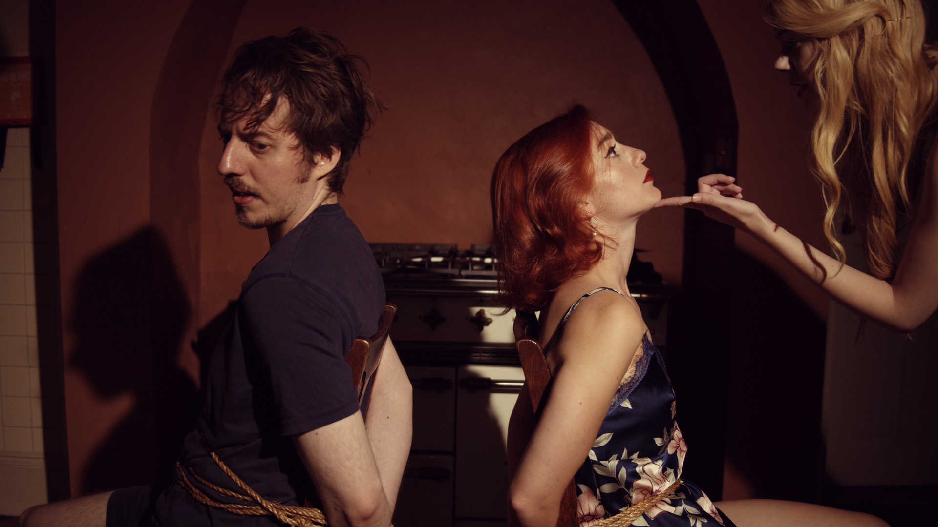 Dark Nights with Poe and Munro screenshot #10