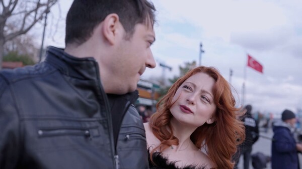 Date or Destiny : Kiss or Miss.