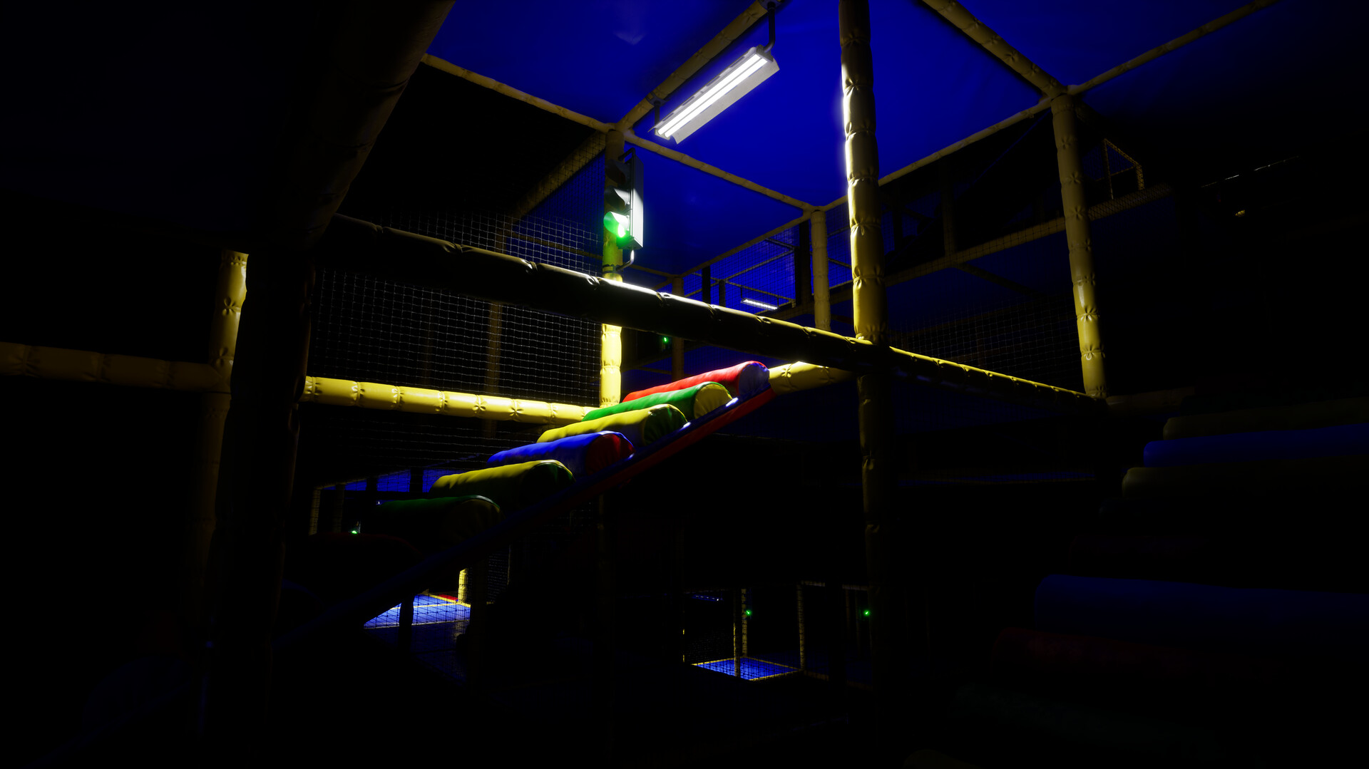 Backrooms: Escape Together screenshot #14