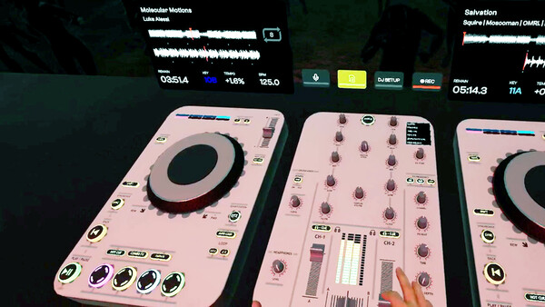 District VR screenshot 5