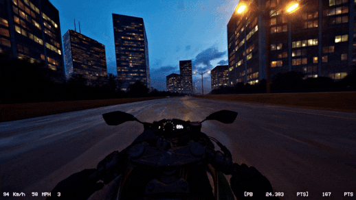 Góc nhìn thứ nhất lái mô tô phân khối lớn trong game LANESPLIT trên đường phố ban đêm.