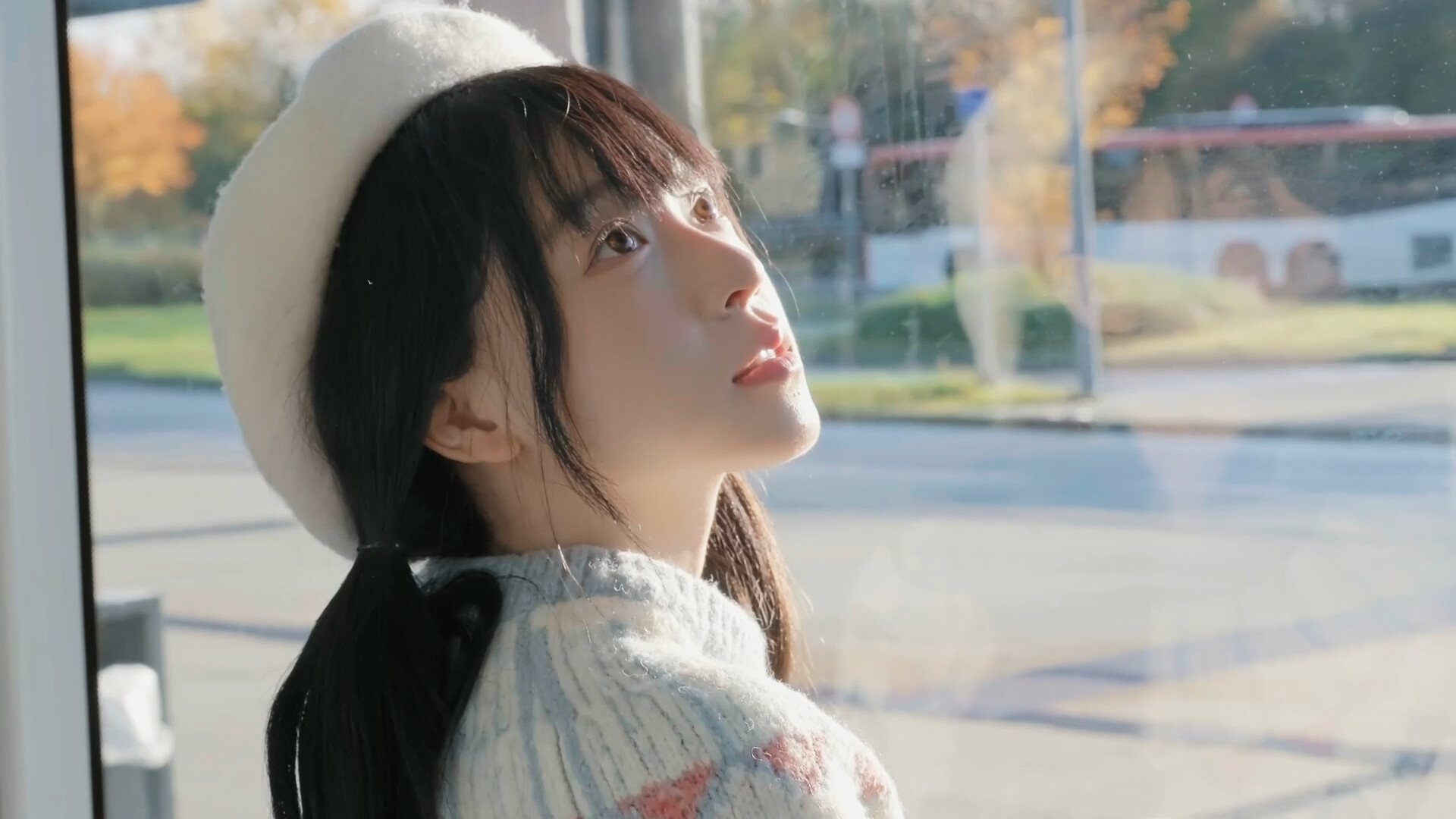 Love Begins With Goodbye Featured Screenshot #1