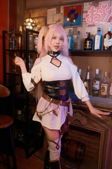 Lilia: The Fallen Flower in the Prison City - Official Lilia Cosplay by Yuii