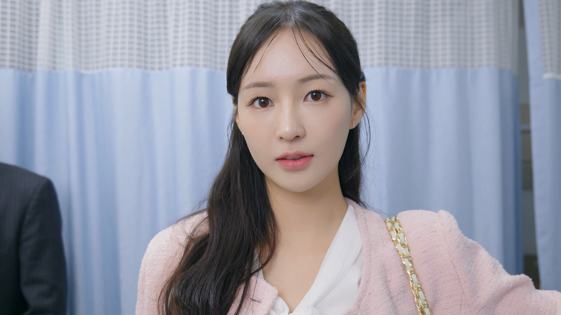 Five Hearts Under One Roof season2 screenshot #5