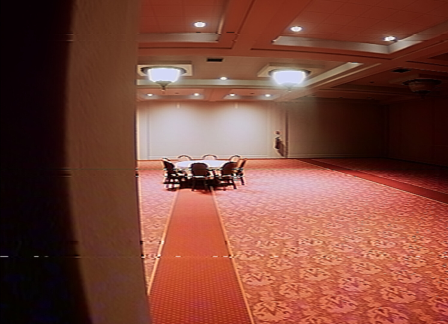 Backrooms: The Descent screenshot #5