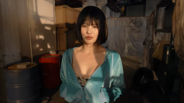 Beauties and the Stranded video 2