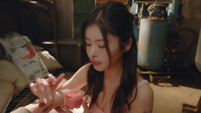 Beauties and the Stranded video 3