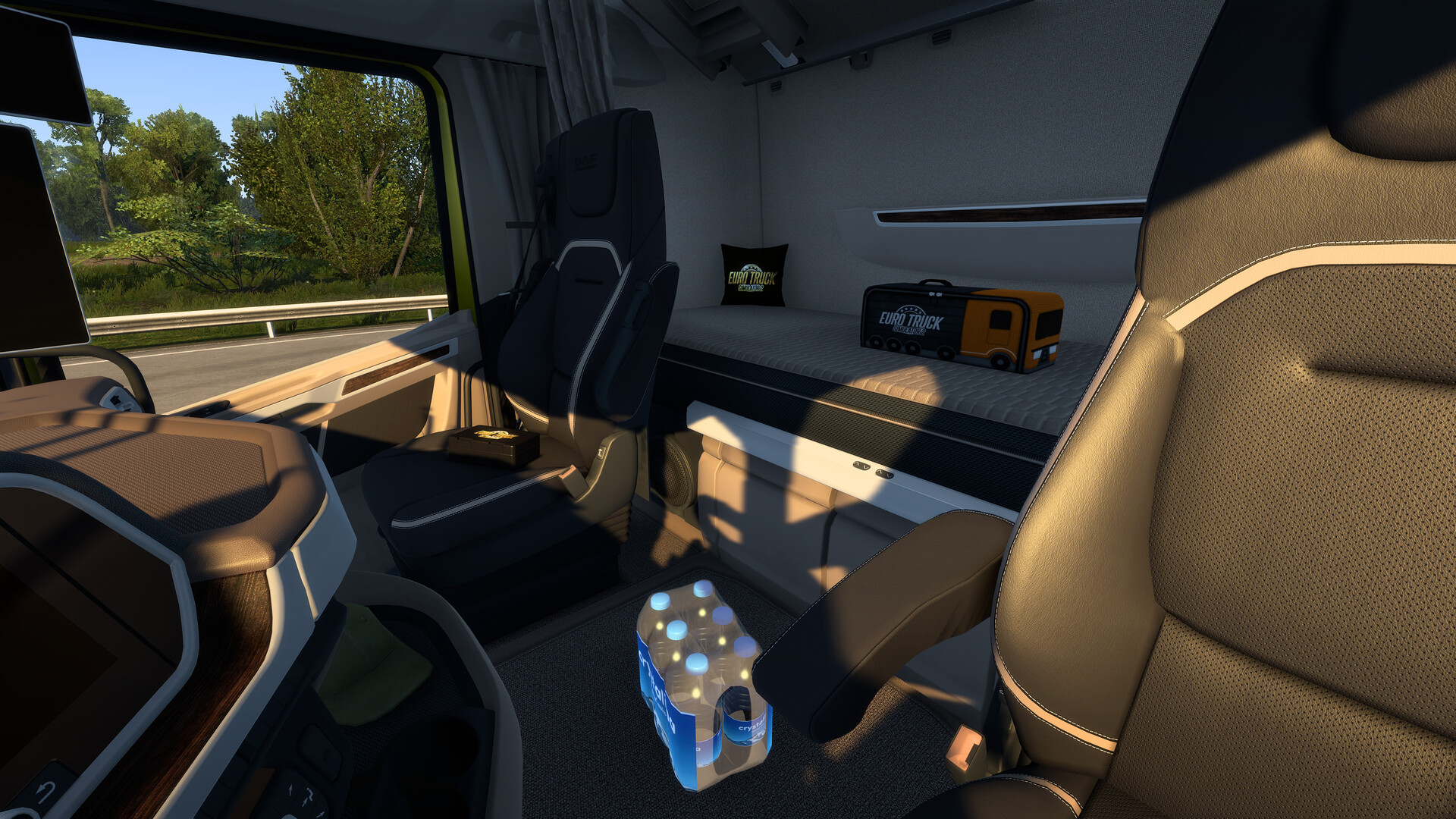 Euro Truck Simulator 2 - Cabin Accessories gameplay screenshot 3