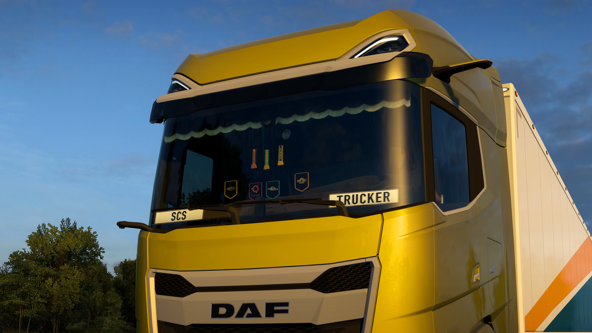 Euro Truck Simulator 2 - Cabin Accessories gameplay screenshot 2