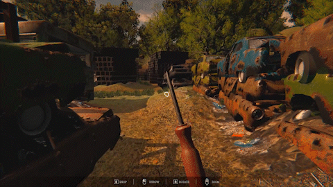 Góc nhìn thứ nhất nhân vật cầm tuốc nơ vít trong bãi xe cũ game The Empty Eyes