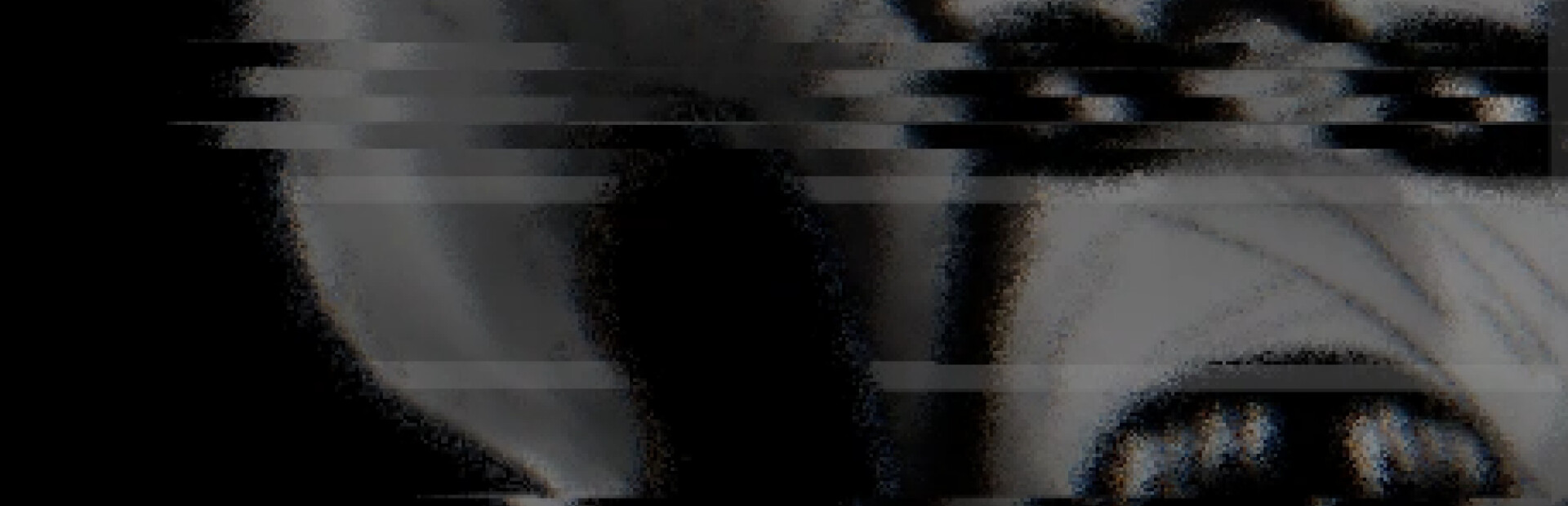 GLiTCHiA