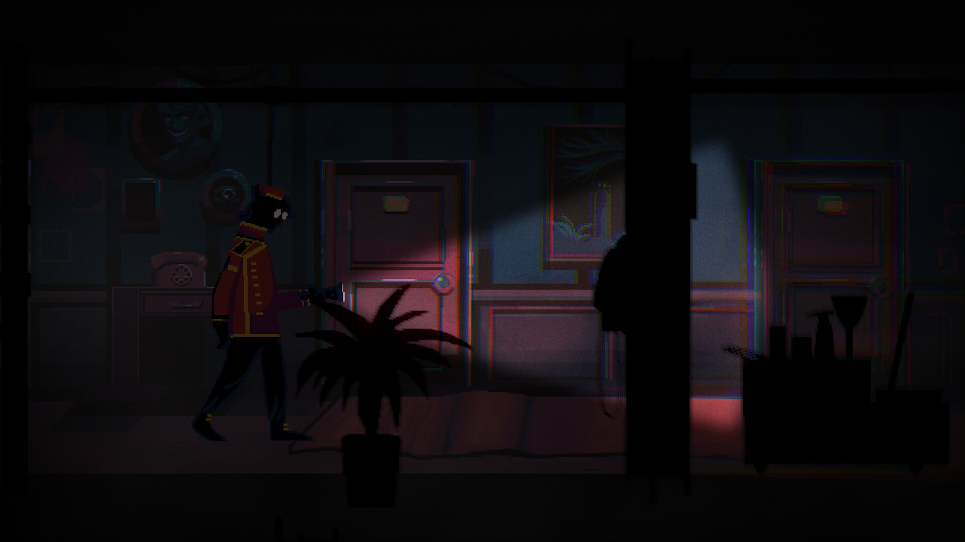 『Hotel Is Hungry』公式スクリーンショット。懐中電灯を手にしたベルボーイ姿のプレイヤーキャラクターが、赤い光が漏れるドアが並ぶ薄暗い廊下を進んでいる
