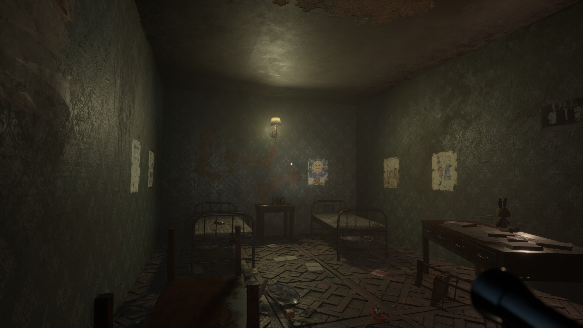 Whisper in the Halls screenshot #3