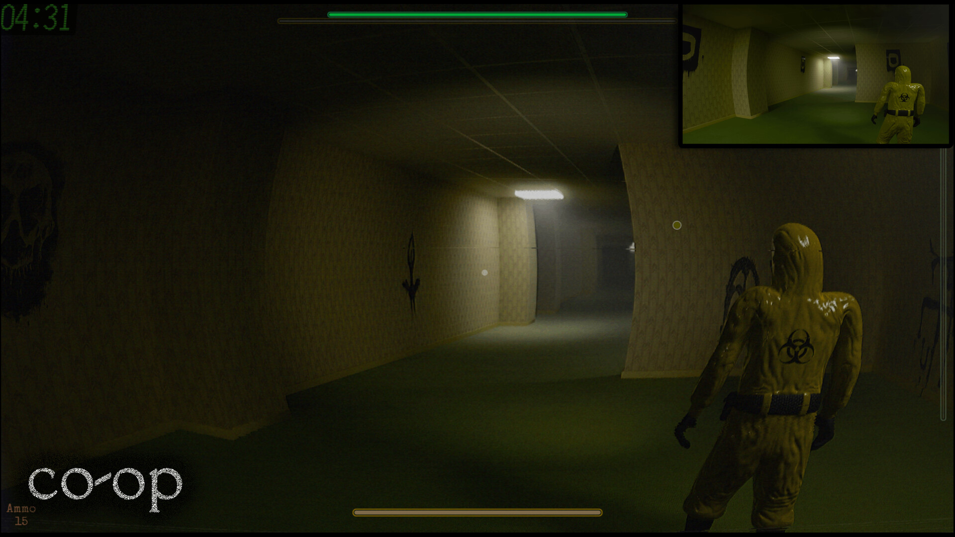 Backrooms Manager - Together 公式スクリーンショット 防護服姿のプレイヤーが薄暗い通路を進む協力プレイ画面