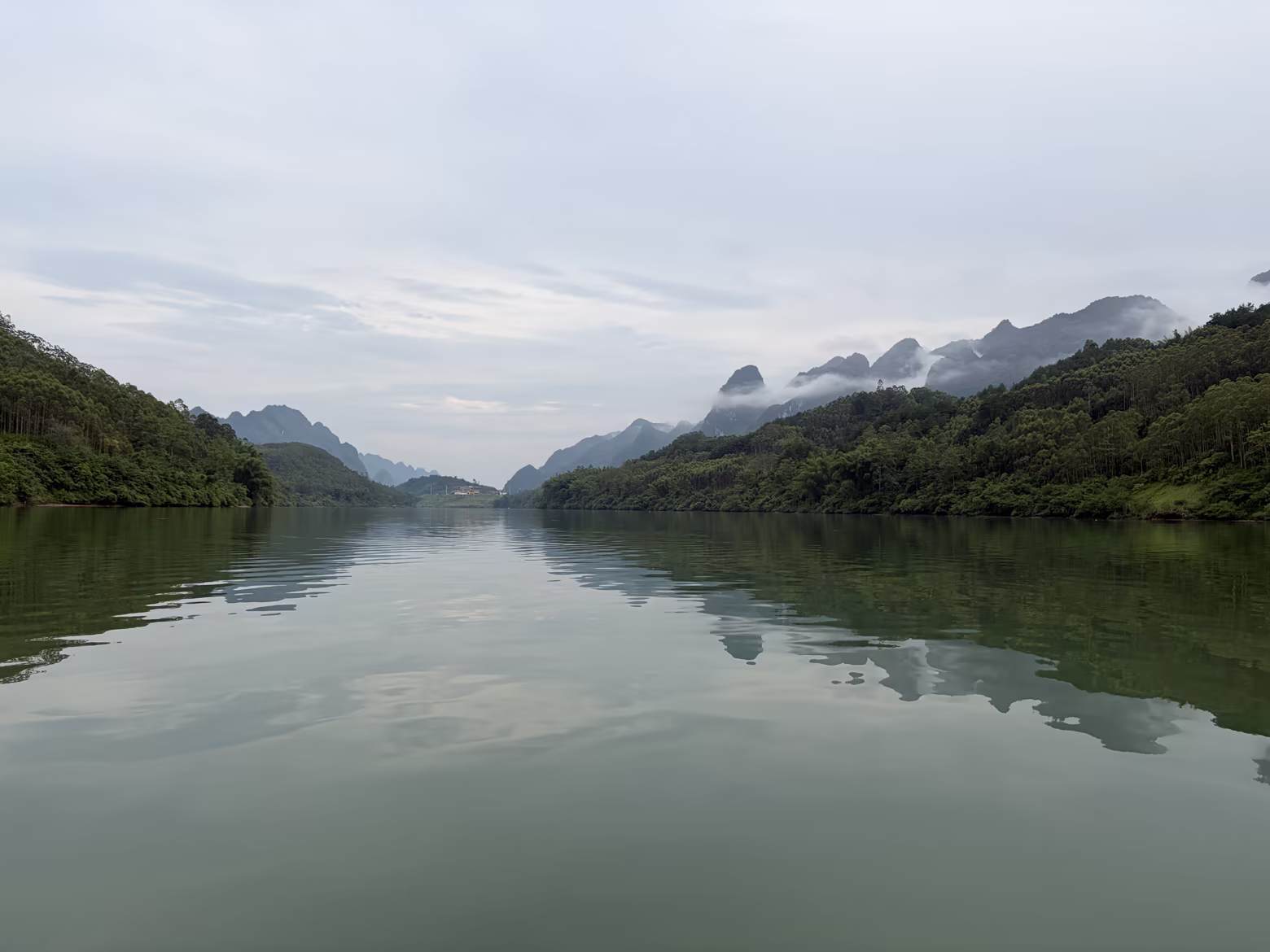 The Hongshui River in Dahua County screenshot 1