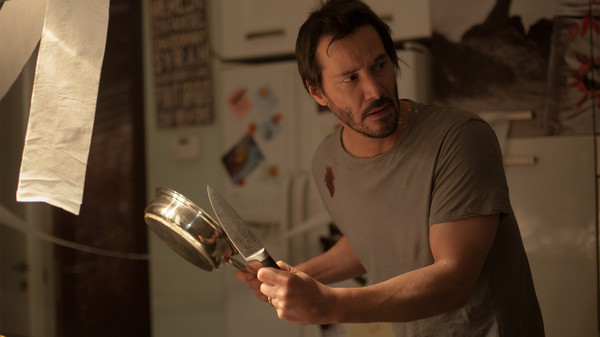 Knock Knock (2015) screenshot 3