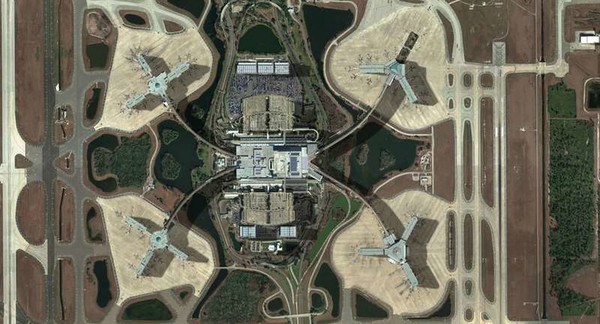 Tower!2011:SE - Orlando [KMCO] Airport screenshot 2