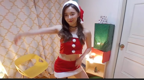 Screenshot z Puzzle of Santa Girl VR