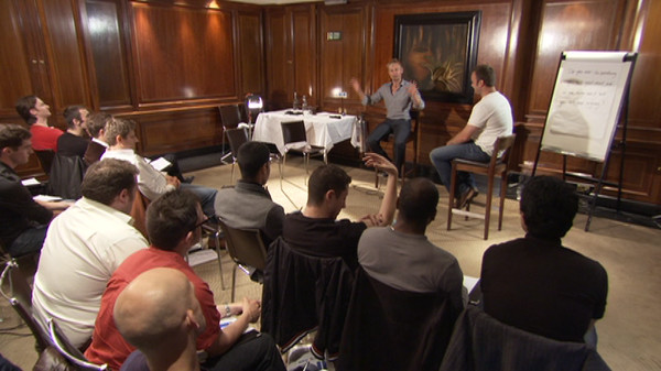 Super Seducer - Bonus Video 3: Earning the Kiss