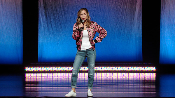 Anjelah Johnson: Mahalo & Goodnight screenshot 4
