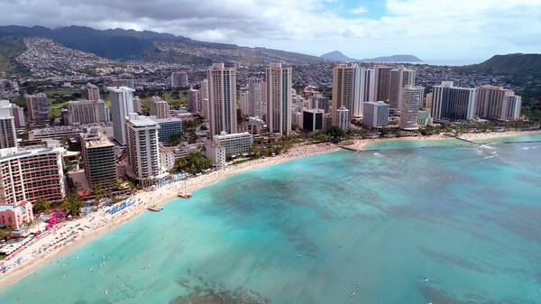 Anjelah Johnson: Mahalo & Goodnight screenshot 3