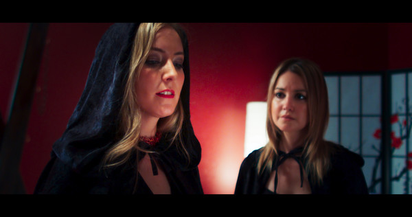 Suburban Coven screenshot 2
