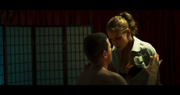 Suburban Coven screenshot 7