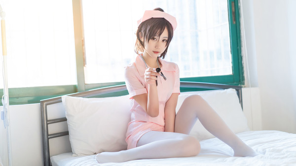 Paranoia: Deliver Me Cosplay Album screenshot 4