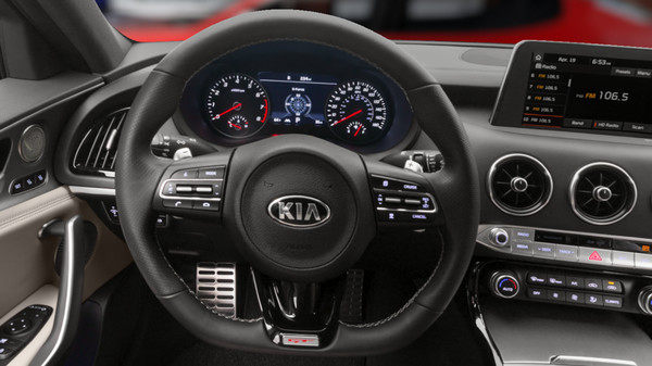 Screenshot z RelayCars